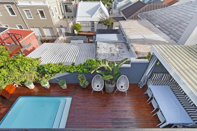 2 Bedroom Property for Sale in Sea Point Western Cape
